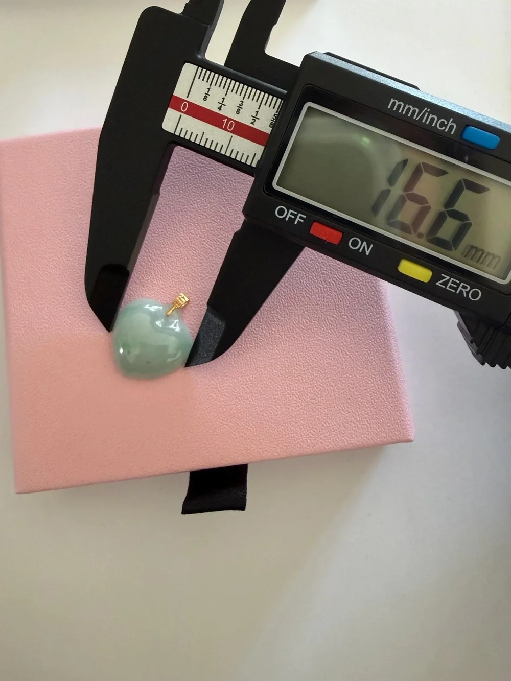 Jade wear polished surface